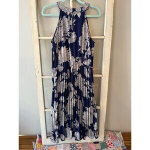 Luxology L blue/white floral sleeveless dress , flowy